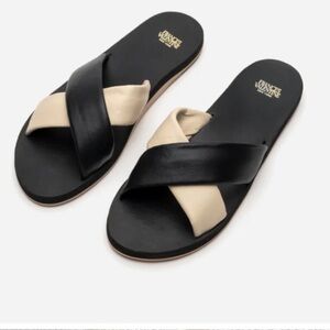 Frances Valentine Black/oyster Crossover nappa Sandals / slides size 8.5